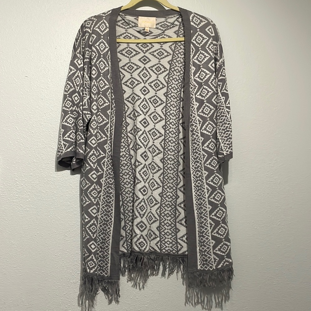 Skies are Blue size medium Aztec print kimono
